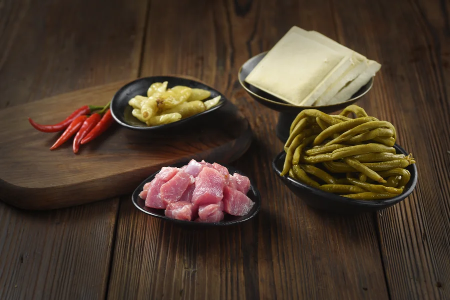 酸豆角肉包为什么开胃？酸脆解腻的手工早餐包 实拍图